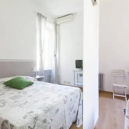 Bed and breakfast Domus Merulana Roma