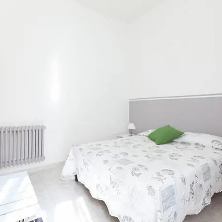 Frühstückspension Domus Merulana Bed And Breakfast 3*